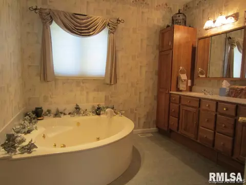 66 Palomino, Springfield, IL 62702 photo 9