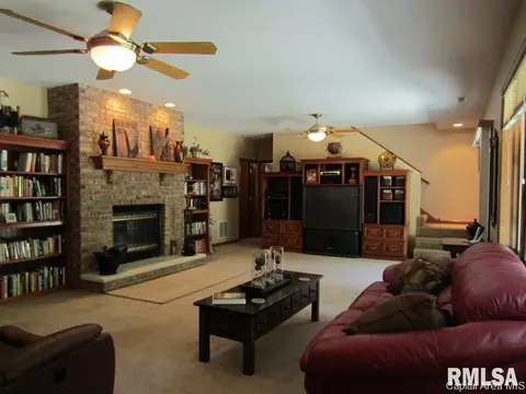66 Palomino, Springfield, IL 62702 photo 17