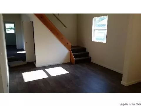102 E Spruce St, Chatham, IL 62629 photo 3