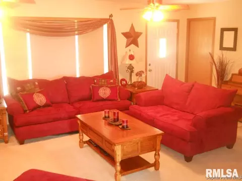 3025 Lakeshire Dr, Springfield, IL 62707 photo 4