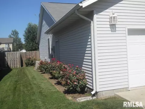 3025 Lakeshire Dr, Springfield, IL 62707 photo 3