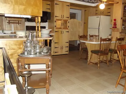 40 Crestview, Chatham, IL 62629 photo 16