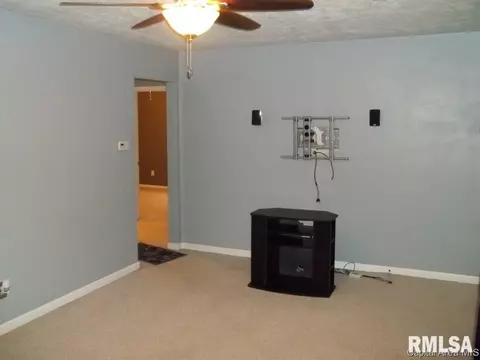 3032 S 2nd, Springfield, IL 62703 photo 3