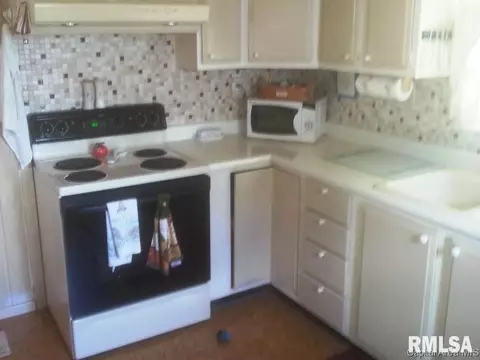 2201 E Reservoir St, Springfield, IL 62702 photo 9