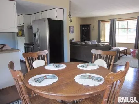 11 Mesa Rd, Springfield, IL 62702 photo 4