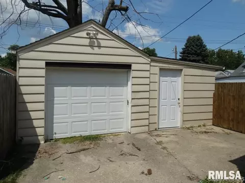 2033 N 6th St, Springfield, IL 62702 photo 8