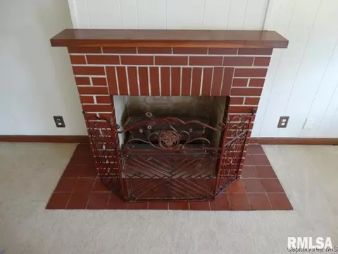 2033 N 6th St, Springfield, IL 62702 photo 9