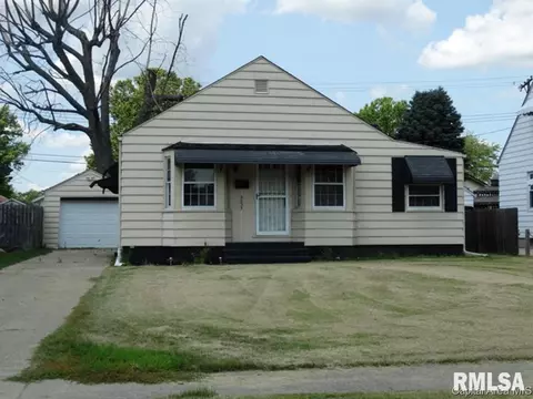 2033 N 6th St, Springfield, IL 62702 photo 1