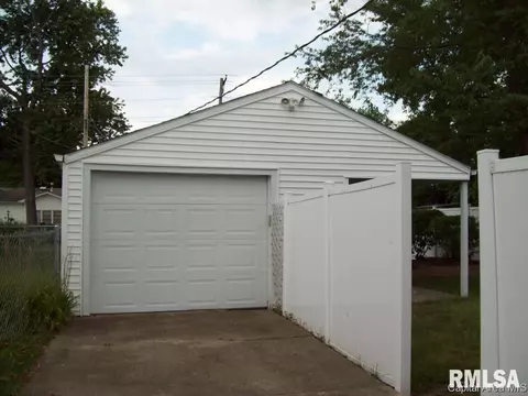 2004 N 22nd St, Springfield, IL 62702 photo 5