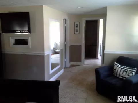 901 Mckibbin Ln, Springfield, IL 62711 photo 10