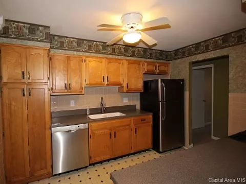 1309 S Douglas #D, Springfield, IL 62704 photo 9