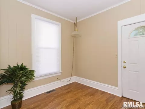 1114 W Calhoun Ave, Springfield, IL 62702 photo 3