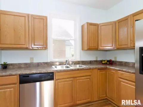 1114 W Calhoun Ave, Springfield, IL 62702 photo 8