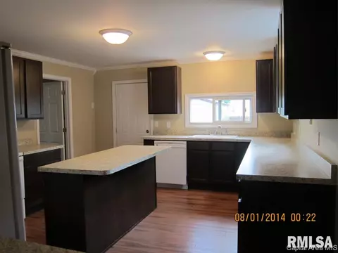 2021 N 17th St, Springfield, IL 62702 photo 2