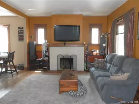 1704 S Pasfield St, Springfield, IL 62704 photo 9