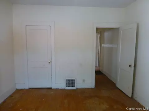 2124 S 11th Street St, Springfield, IL 62703 photo 7