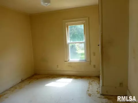 2124 S 11th Street St, Springfield, IL 62703 photo 9