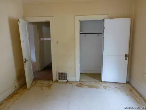 2124 S 11th Street St, Springfield, IL 62703 photo 10