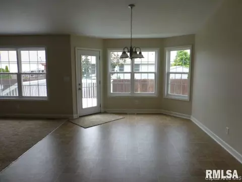 2725 Steiler Pl, Springfield, IL 62703 photo 6