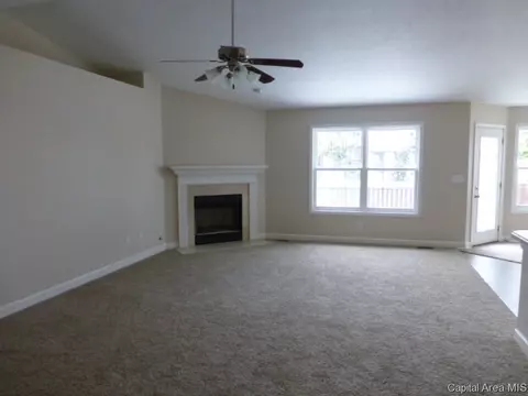 2725 Steiler Pl, Springfield, IL 62703 photo 3