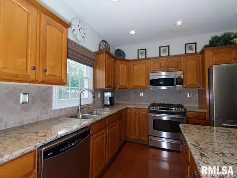 2004 Old Ivy Dr, Springfield, IL 62711 photo 8