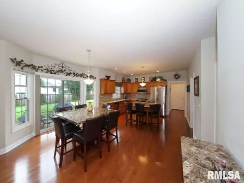2004 Old Ivy Dr, Springfield, IL 62711 photo 5