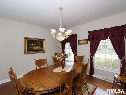 2004 Old Ivy Dr, Springfield, IL 62711 photo 4