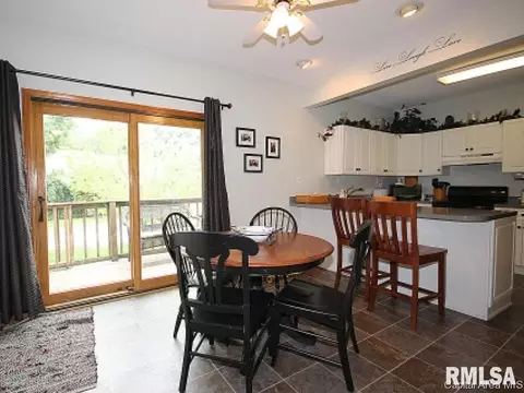 174 E Jackson St, Auburn, IL 62615 photo 10