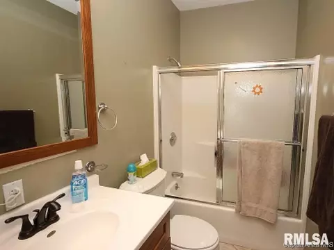 174 E Jackson St, Auburn, IL 62615 photo 16
