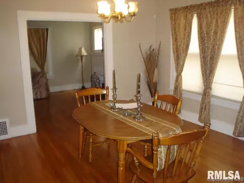 440 W Cook St, Springfield, IL 62704 photo 5