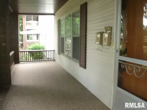 440 W Cook St, Springfield, IL 62704 photo 2