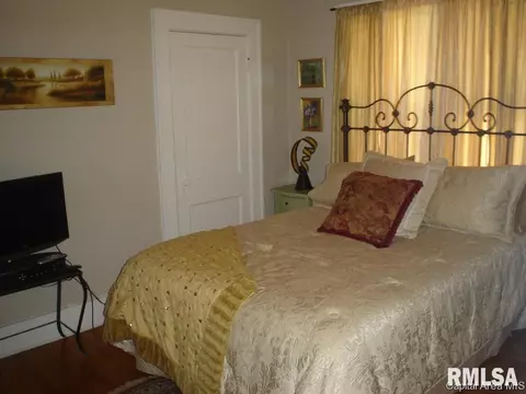 440 W Cook St, Springfield, IL 62704 photo 6