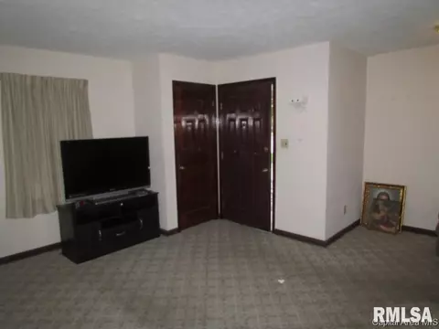 2044 N 19th St, Springfield, IL 62702 photo 10