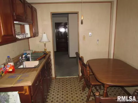2044 N 19th St, Springfield, IL 62702 photo 9