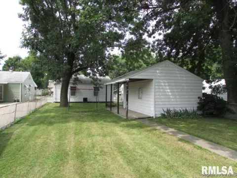 2044 N 19th St, Springfield, IL 62702 photo 4