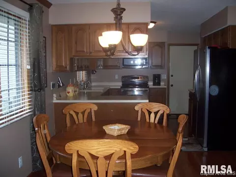 404 Old Tippecanoe Dr, Springfield, IL 62711 photo 9