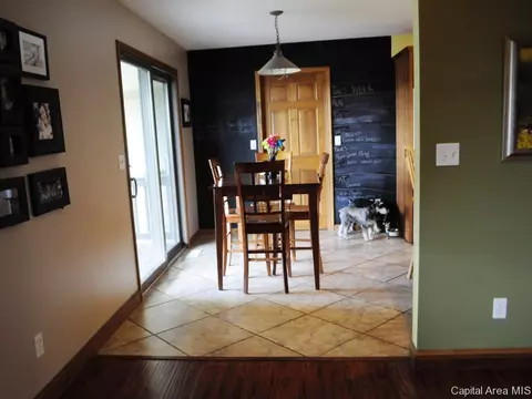 408 E Oak Grv, Athens, IL 62613 photo 8