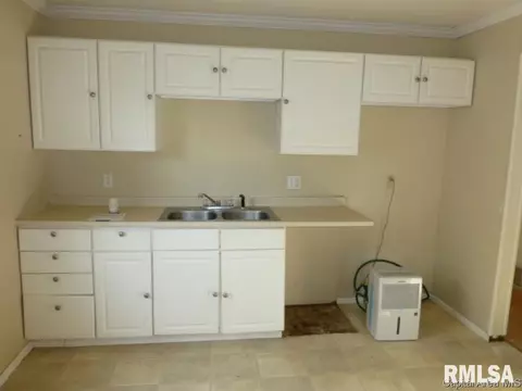 1831 Fairfield Dr, Springfield, IL 62702 photo 7