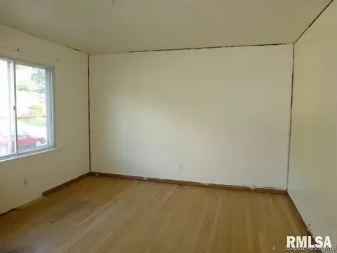 1831 Fairfield Dr, Springfield, IL 62702 photo 3