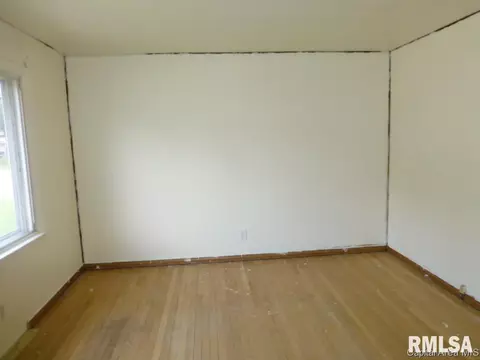 1831 Fairfield Dr, Springfield, IL 62702 photo 4