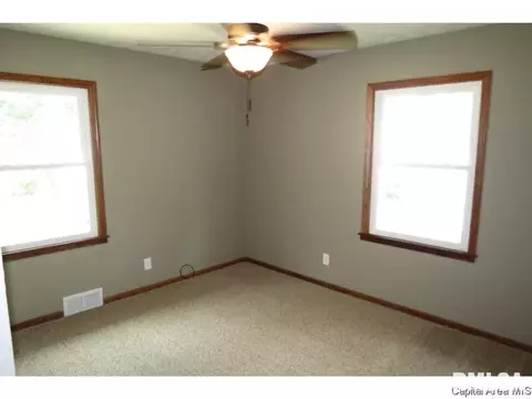 1821 E Black Ave, Springfield, IL 62702 photo 6