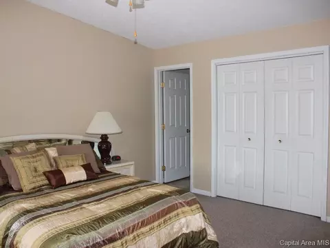 4200 Benjamin Dr, Springfield, IL 62703 photo 11