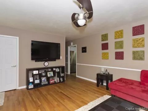 132 Archer Ave, Springfield, IL 62704 photo 4