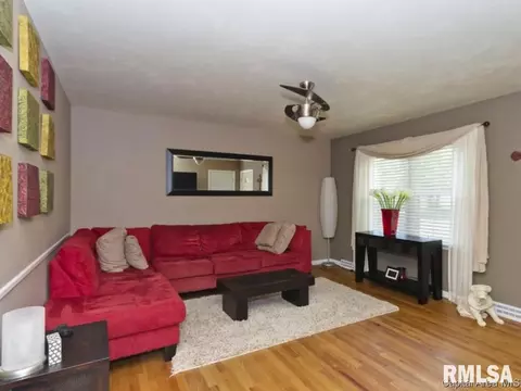 132 Archer Ave, Springfield, IL 62704 photo 2