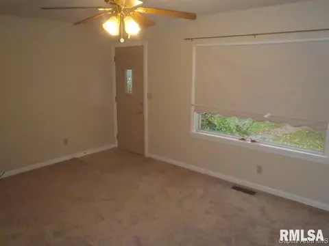 26 Ruth Ct, Springfield, IL 62704 photo 5