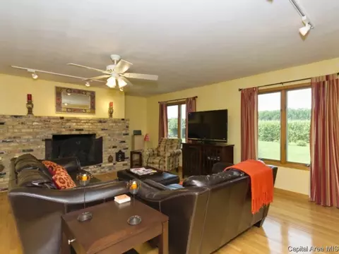 38 Twilight Ln, Springfield, IL 62712 photo 2