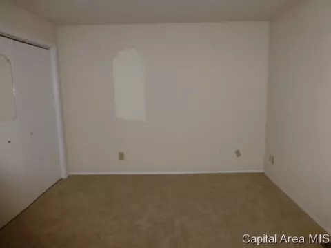 2 Brookside Pl, Springfield, IL 62704 photo 6