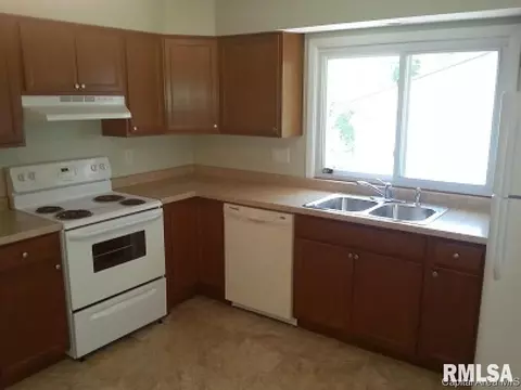82 Radcliff, Springfield, IL 62703 photo 4