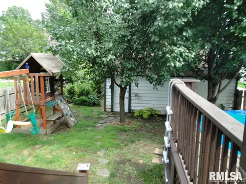 122 N Douglas Ave, Springfield, IL 62702 photo 15