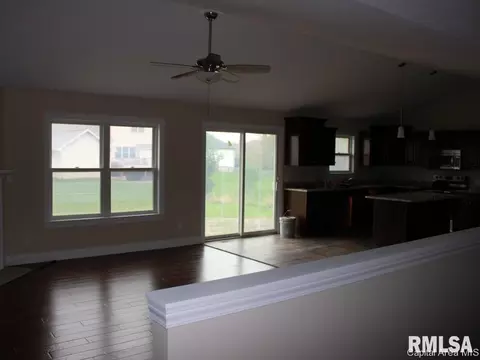 908 Pheasant Run, Sherman, IL 62684 photo 3